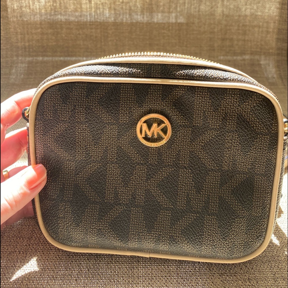 Michael Kors small purse
